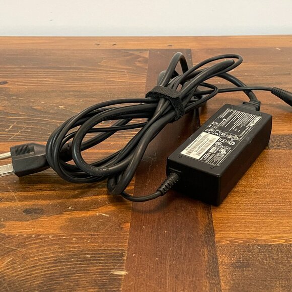 Toshiba Laptop - TECRA R950 (Upgraded) - Picture 7 of 7